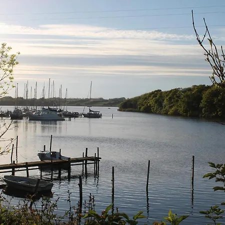 Сasa de vacaciones Scenic Retreat With Fishing - By Traum