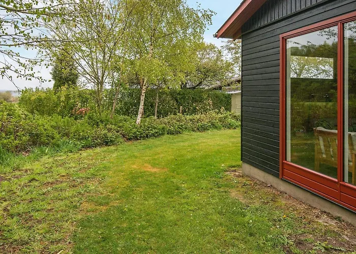 Scenic Retreat With Fishing - By Traum بيت للعطل *