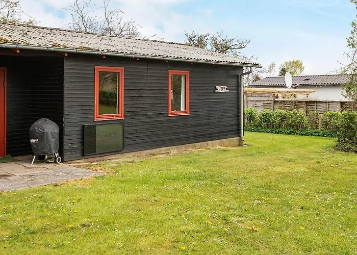 Scenic Retreat With Fishing - By Traum نُوابورغ